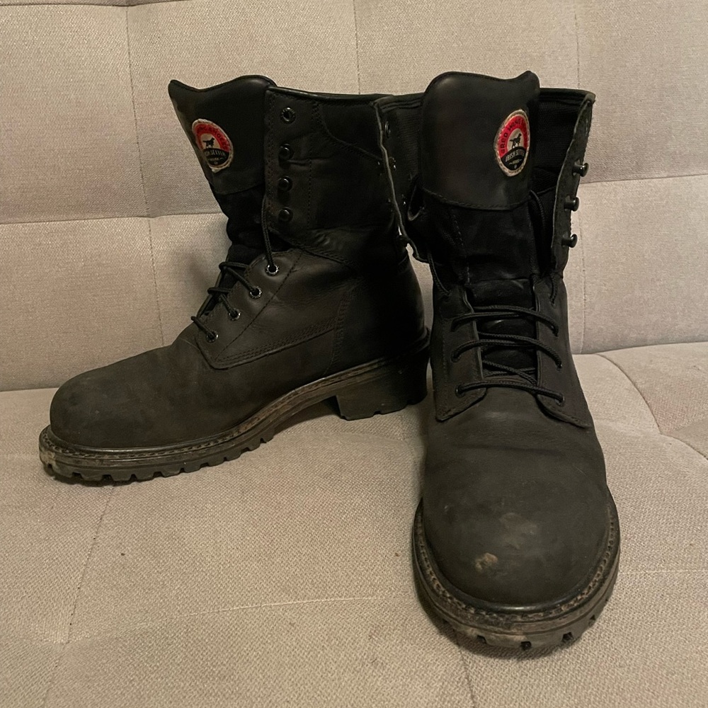 Redwing Irish Setter work boot Black. Men’s size US 10.5, UK 9.5.